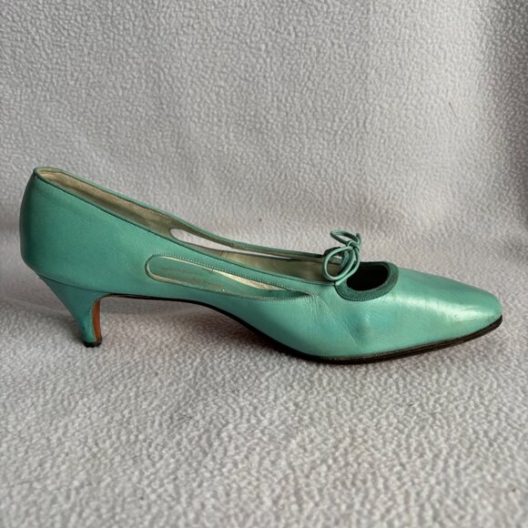 Vintage 1960s Saks Fifth Avenue Mint Green Heels - Picture 3 of 15